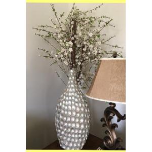 Isha Seashell ceramic vase Image